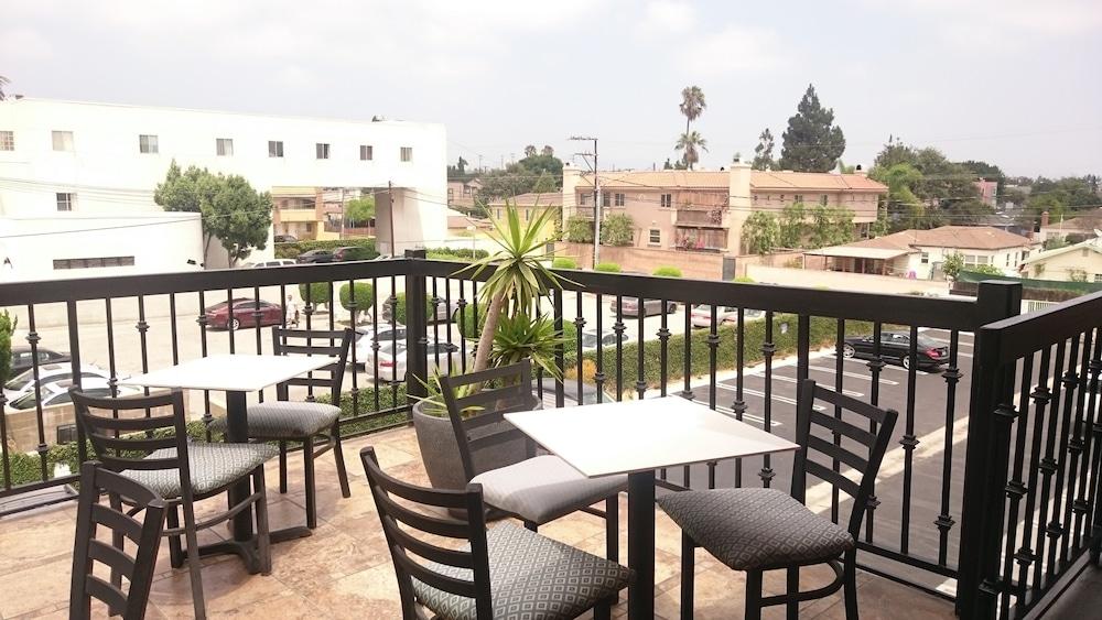 Ramada By Wyndham Culver City Los Angeles Bagian luar foto
