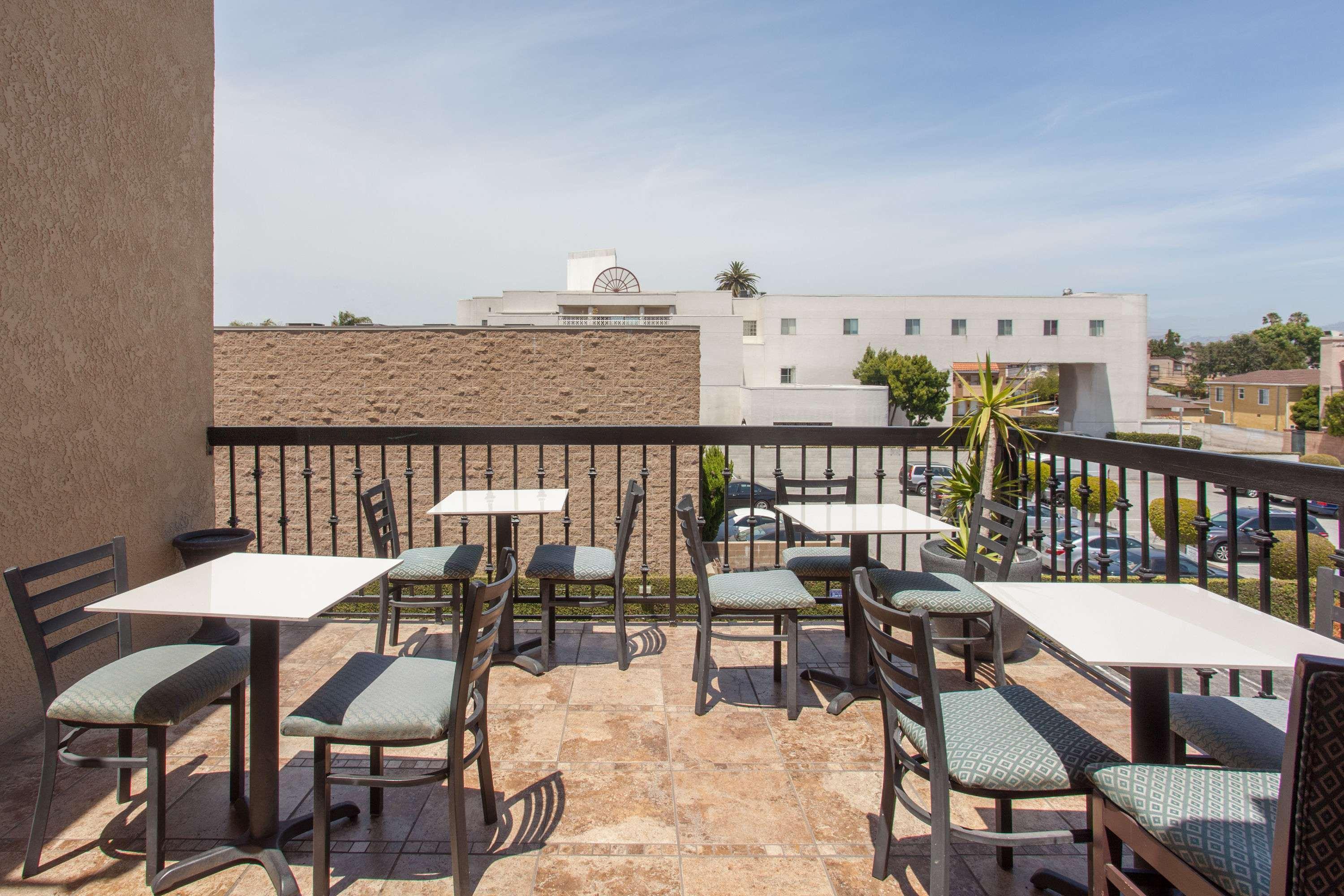 Ramada By Wyndham Culver City Los Angeles Bagian luar foto