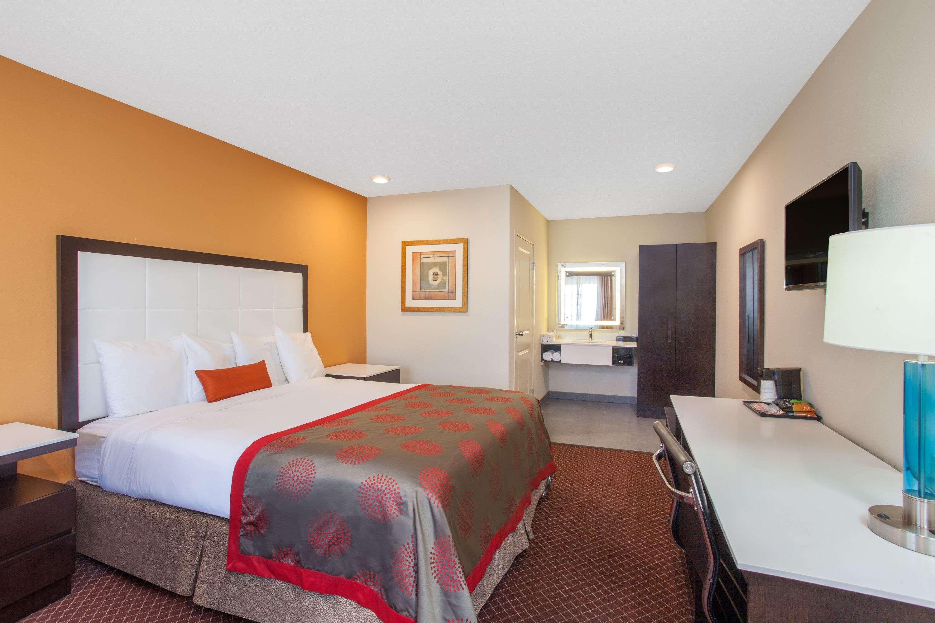 Ramada By Wyndham Culver City Los Angeles Bagian luar foto
