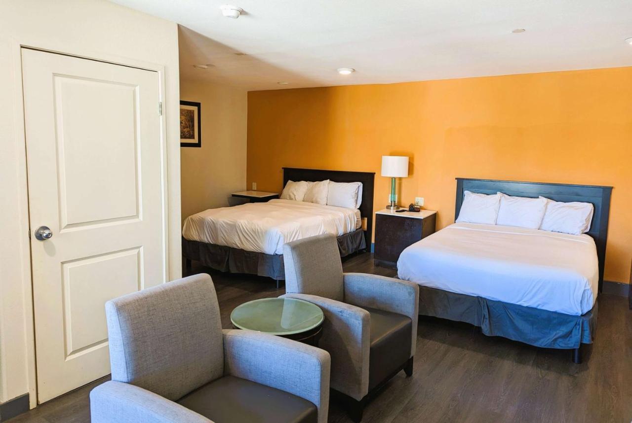 Ramada By Wyndham Culver City Los Angeles Bagian luar foto
