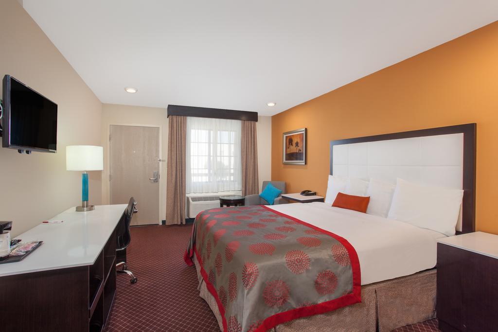 Ramada By Wyndham Culver City Los Angeles Bagian luar foto